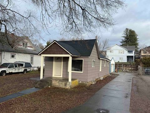 Photo of 3707 E Bridgeport Ave, Spokane, WA 99217 (MLS # 202527564)
