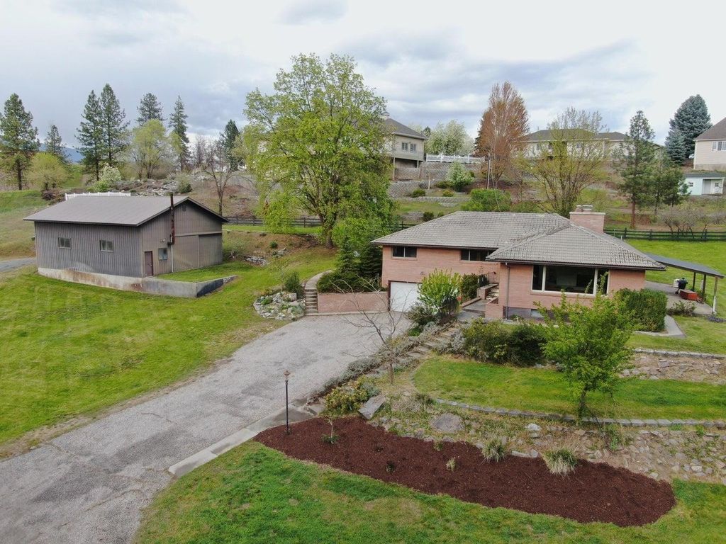Photo of 575 S Miner St, Colville, WA 99114 (MLS # 202616494)