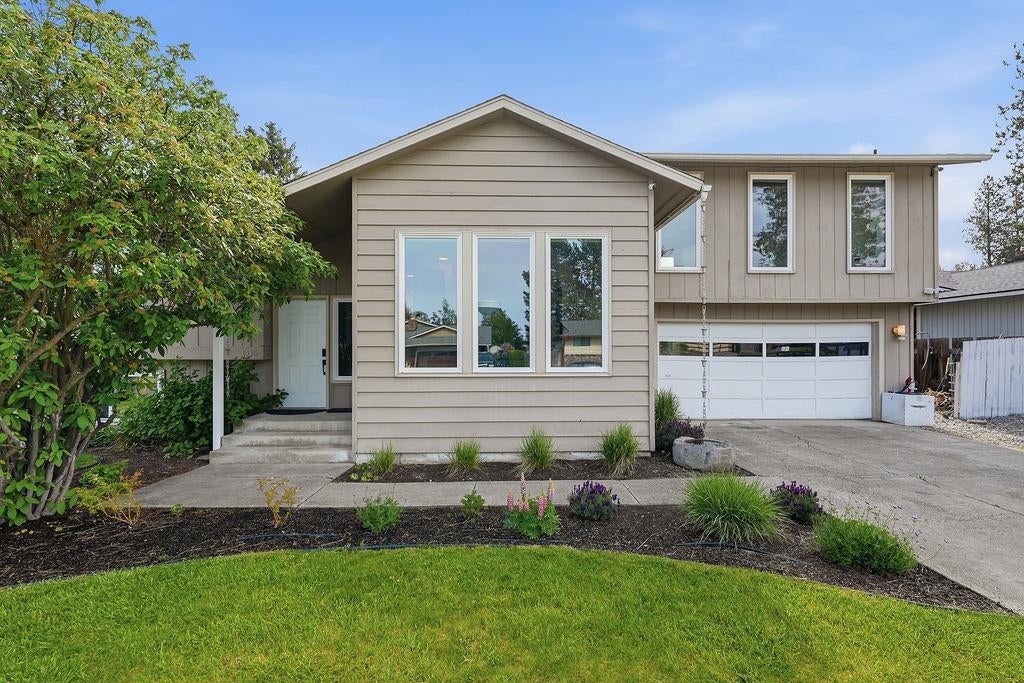 Photo of 1415 S Woodlawn Rd, Spokane Valley, WA 99216 (MLS # 202624407)