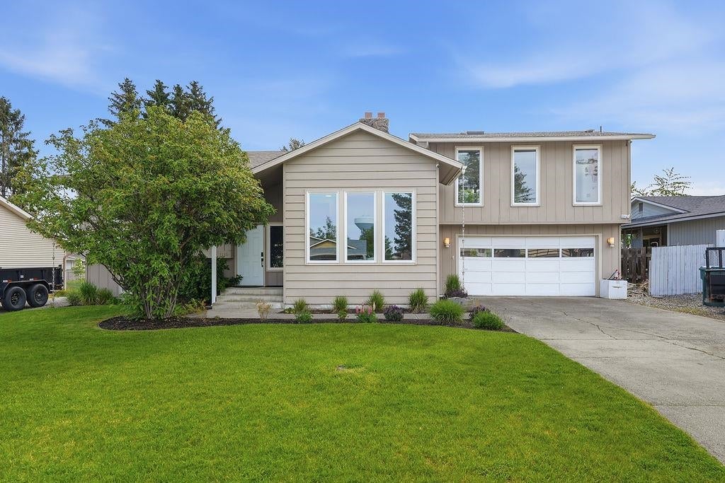 Photo of 1415 S Woodlawn Rd, Spokane Valley, WA 99216 (MLS # 202624407)