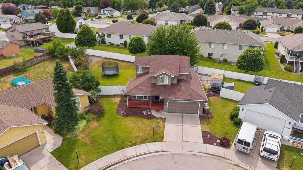 Photo of 1402 E Houghton Ct, Spokane, WA 99217 (MLS # 202619864)
