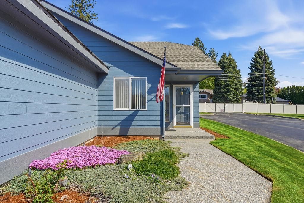 Photo of 3704 S Brighton Ln, Spokane, WA 99223 (MLS # 202616508)