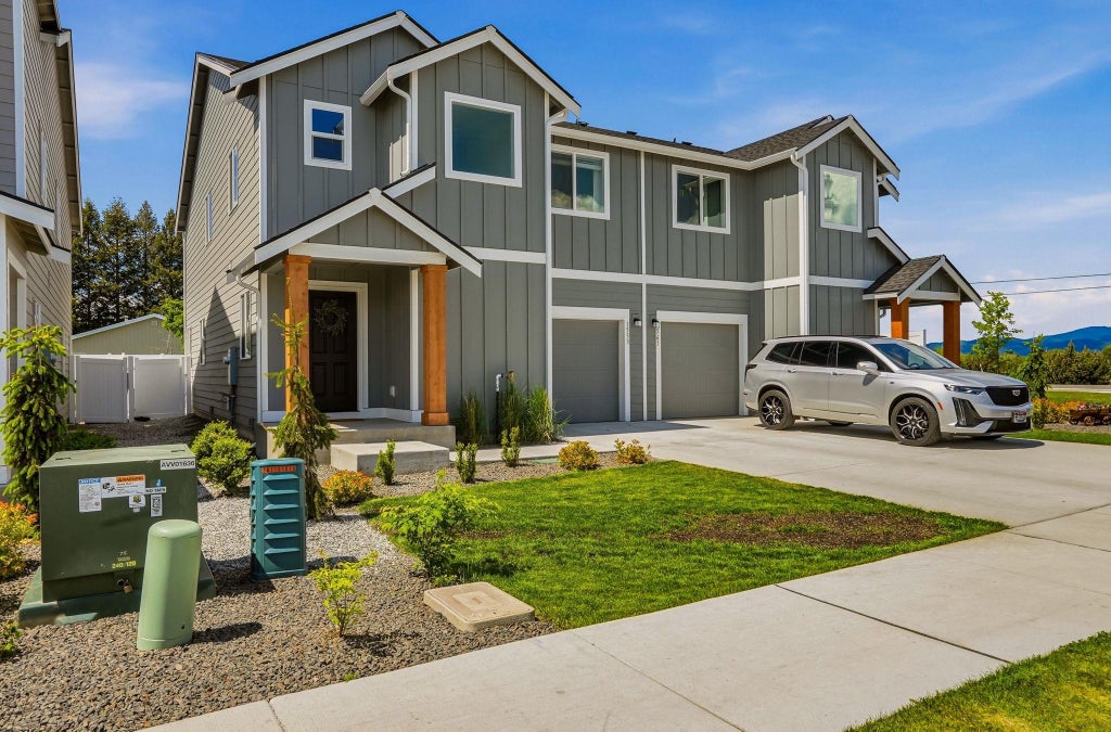 Photo of 1553 N Luna St, Post Falls, ID 83854 (MLS # 202619598)
