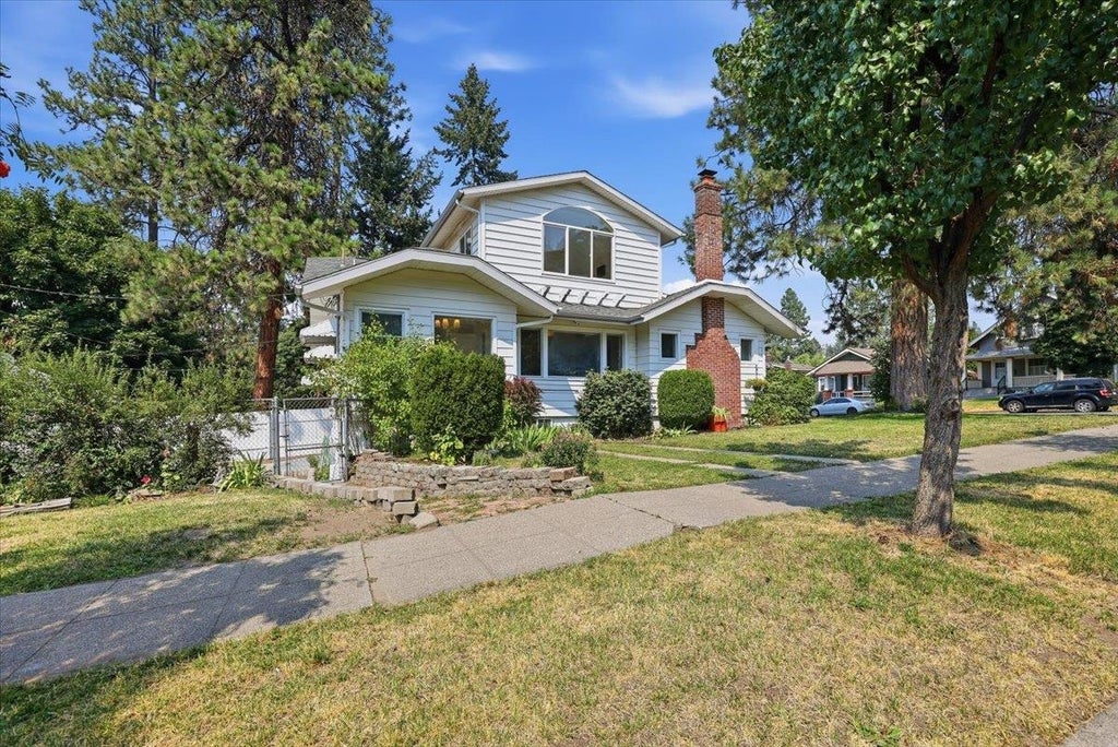 Photo of 1528 S Adams St, Spokane, WA 99203 (MLS # 202622201)