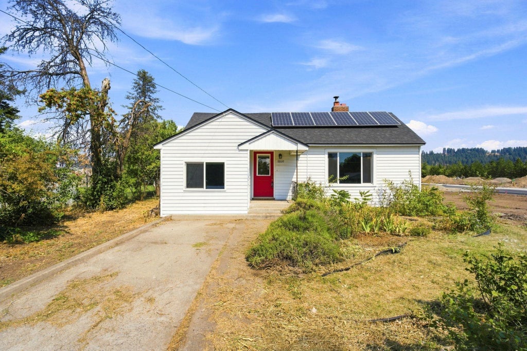 Photo of 9809 E Upriver Dr, Spokane, WA 99206 (MLS # 202622823)