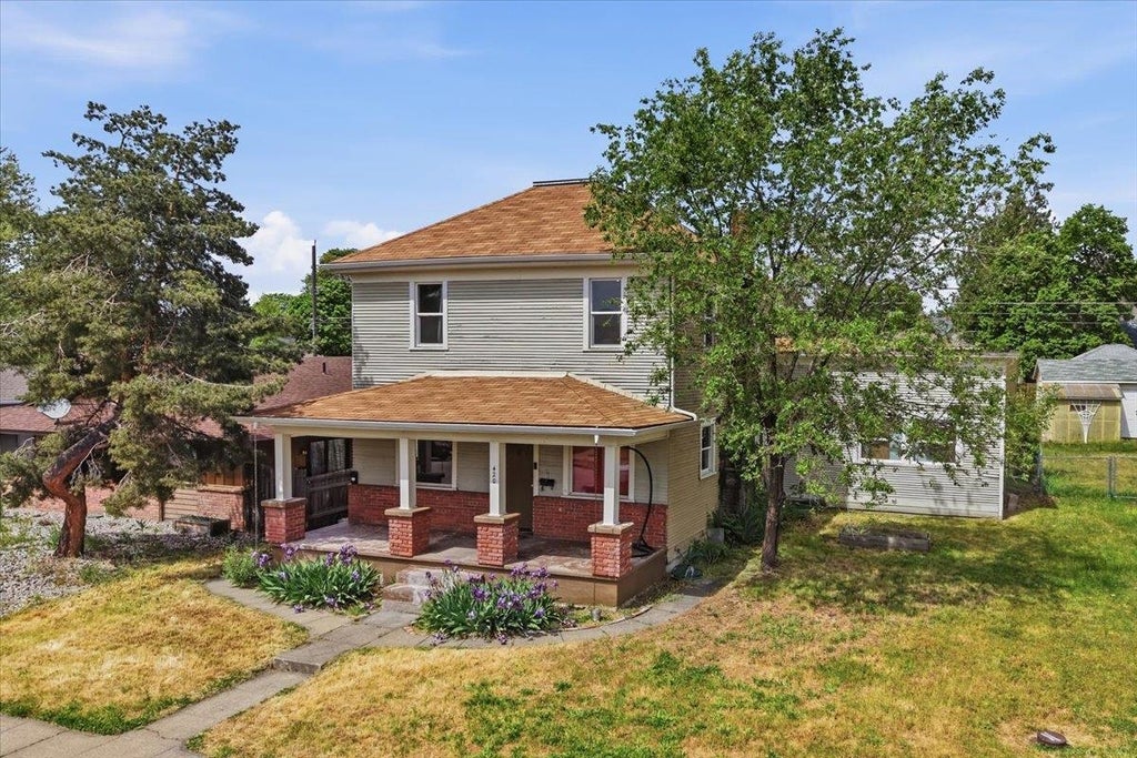Photo of 420 W Shannon Ave, Spokane, WA 99205 (MLS # 202625676)