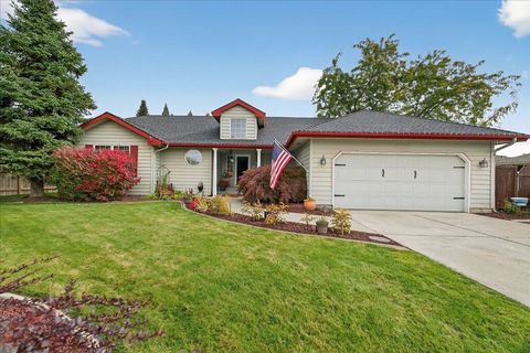 Photo of 10706 N Mystic Ct, Spokane, WA 99208 (MLS # 202525767)