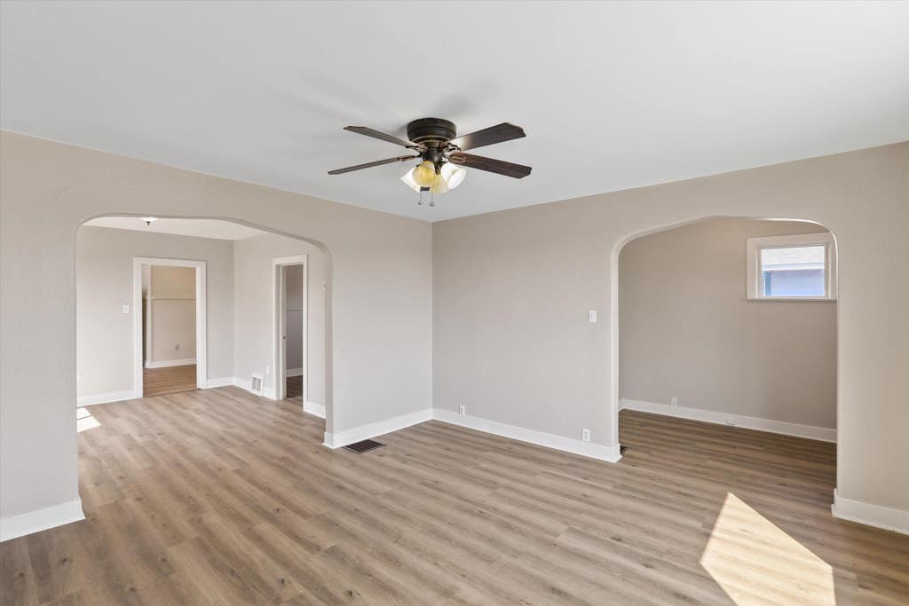Photo of 407 E Dalton Ave, Spokane, WA 99207 (MLS # 202622886)