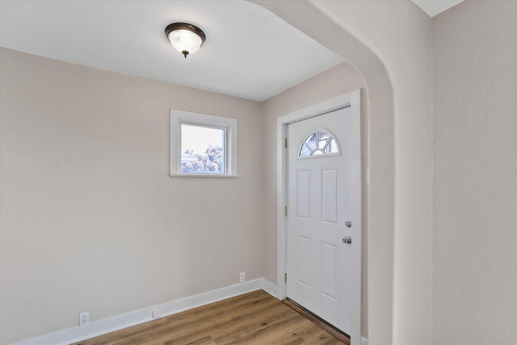 Photo of 407 E Dalton Ave, Spokane, WA 99207 (MLS # 202622886)