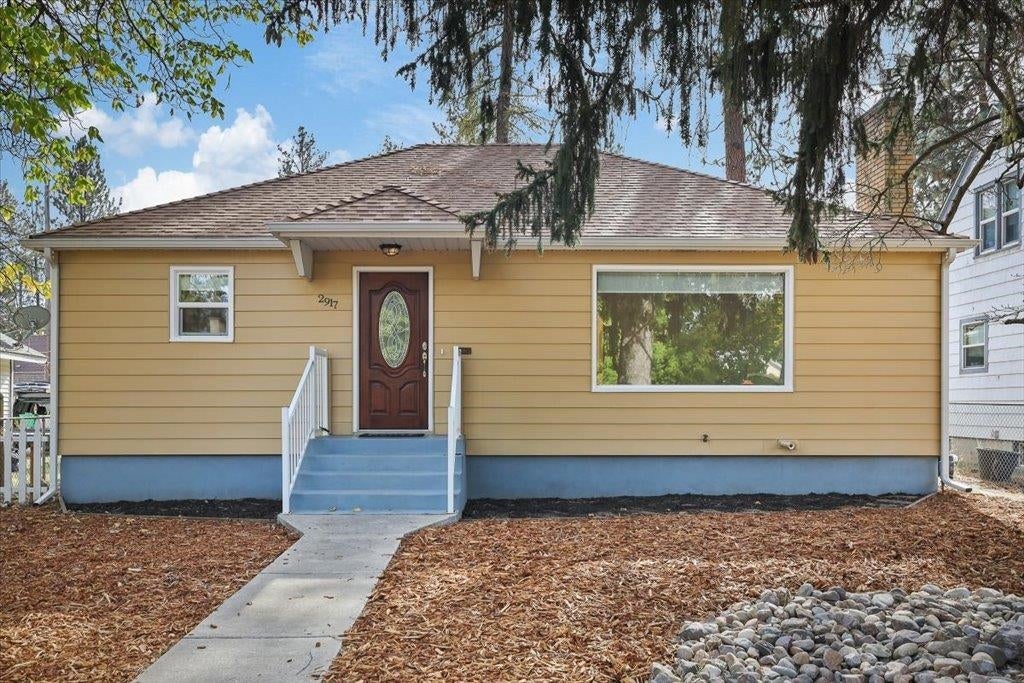 Photo of 2917 W GARLAND Ave, Spokane, WA 99205 (MLS # 202625450)
