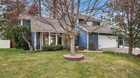 Photo of 7203 N Sutherlin St, Spokane, WA 99208 (MLS # 202614628)