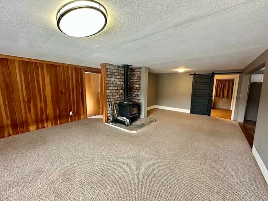 Photo of 102 S 8th Ave, Ione, WA 99139 (MLS # 202616421)
