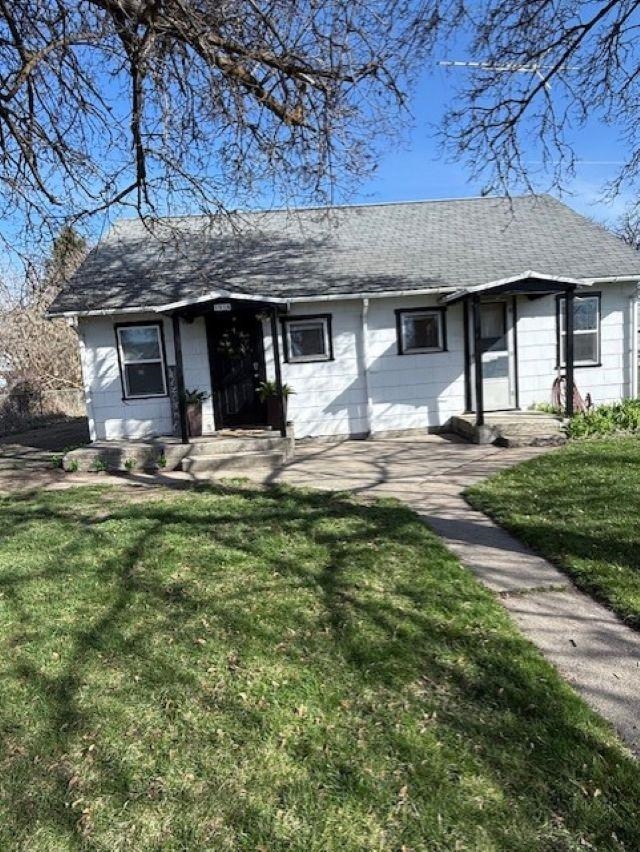 Photo 1 of 21 — 1014 Washington St, Davenport, WA 99122