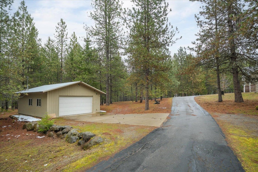 Photo of 23216 E Morris Rd, Newman Lake, WA 99025 (MLS # 202625418)