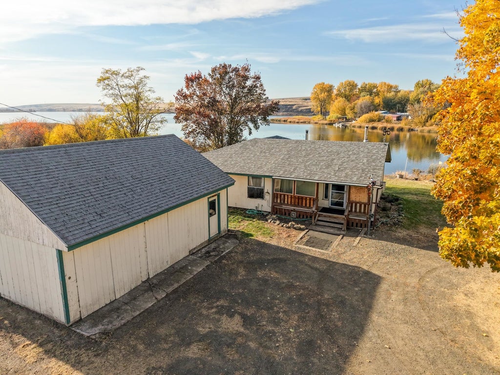 Photo of 1873 N Sprague Lake Resort Rd, Sprague, WA 99032 (MLS # 202626191)