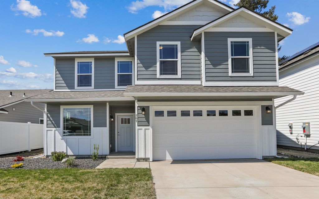Photo of 509 N Arc Ct, Spokane Valley, WA 99016 (MLS # 202616338)