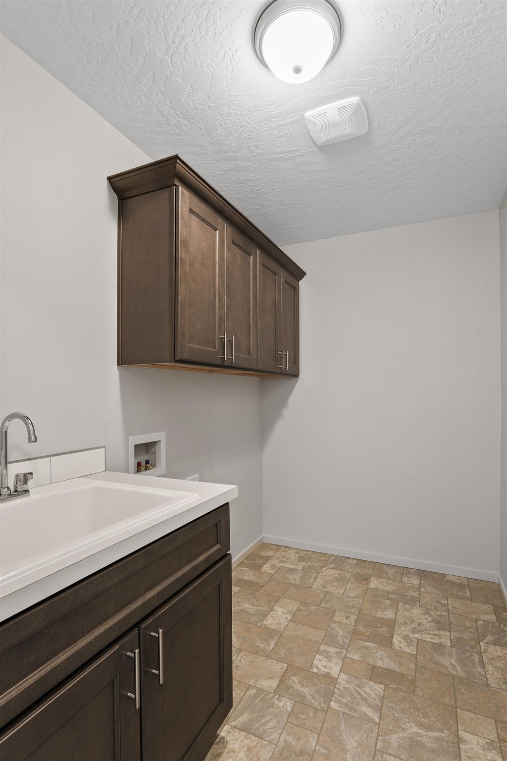 Photo of 509 N Arc Ct, Spokane Valley, WA 99016 (MLS # 202616338)