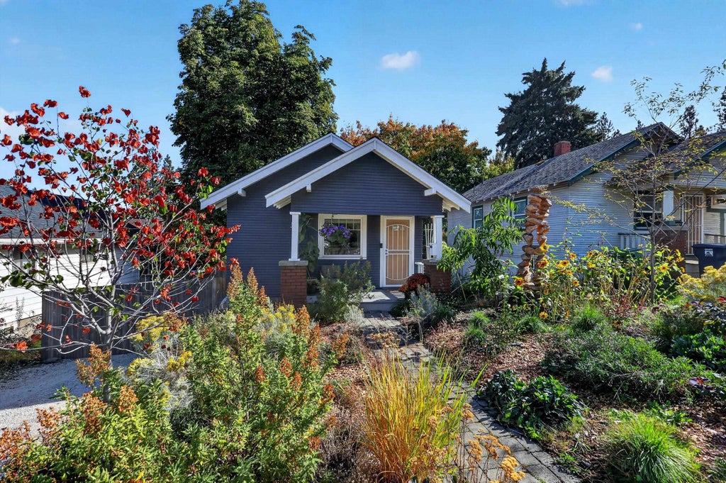 Photo of 745 S Hatch St, Spokane, WA 99202 (MLS # 202625582)