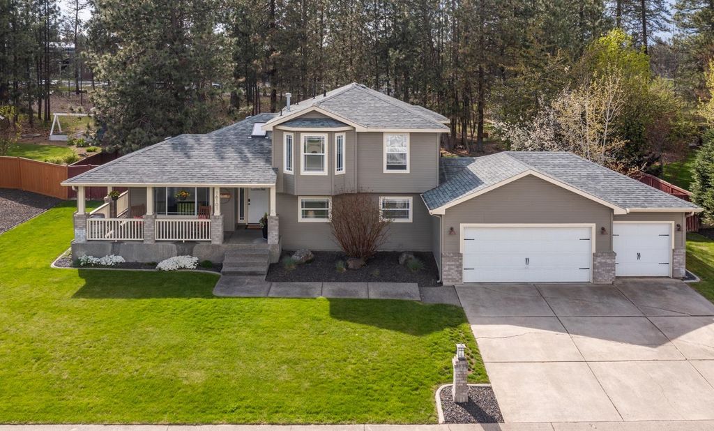 Photo of 16101 N Chronicle Ln, Colbert, WA 99005 (MLS # 202616420)