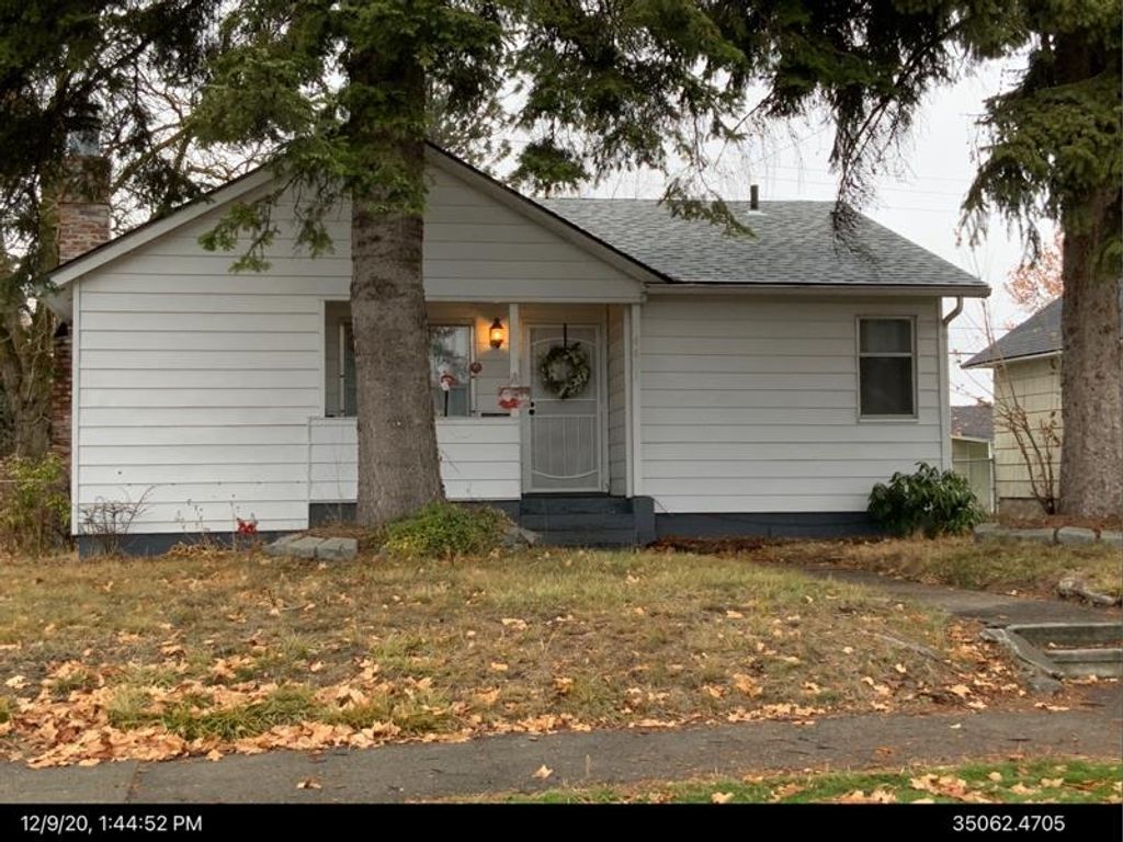 Photo of 4601 N Adams St, Spokane, WA 99205 (MLS # 202615904)