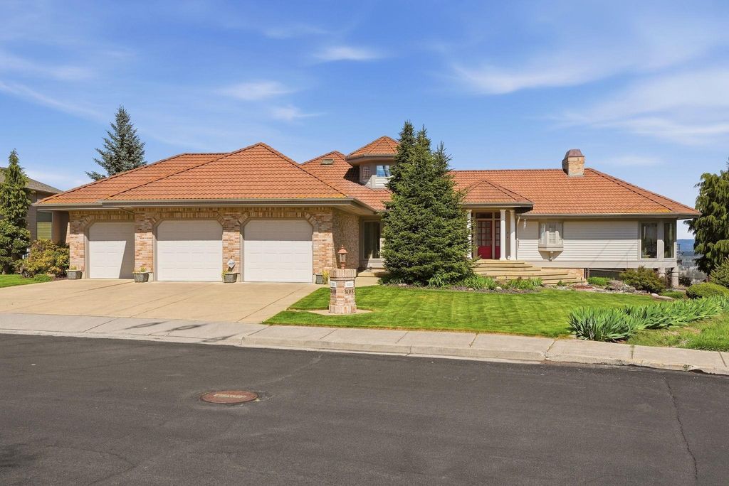 Photo of 9108 N KENSINGTON Dr, Spokane, WA 99208 (MLS # 202616470)