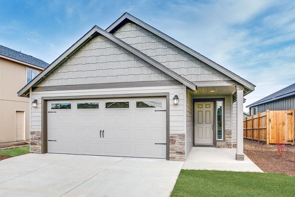 Photo of 308 N Viewmont Ct, Greenacres, WA 99016 (MLS # 202525473)