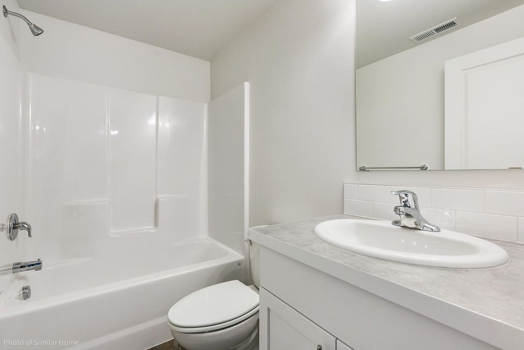 Photo of 308 N Viewmont Ct, Greenacres, WA 99016 (MLS # 202525473)