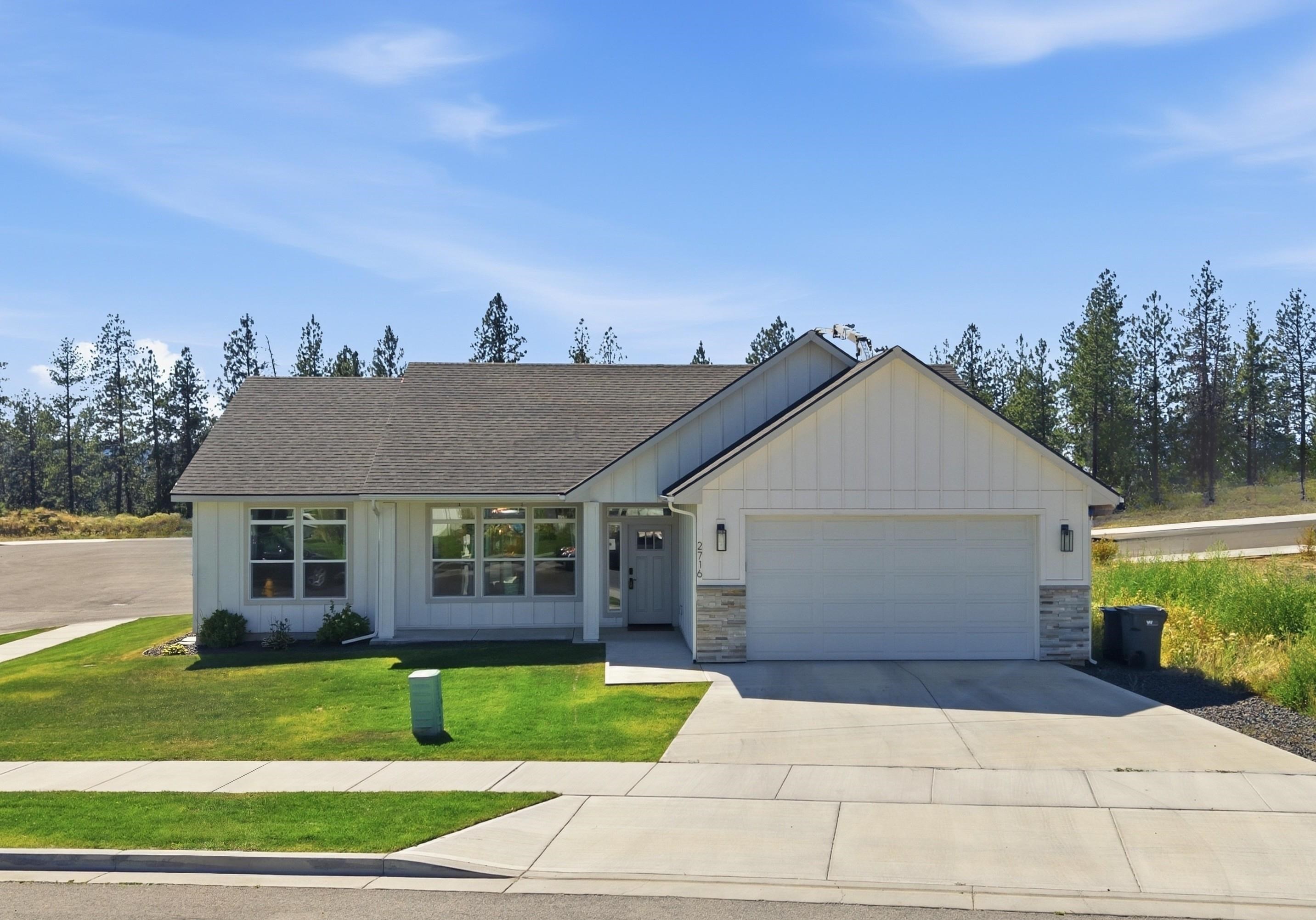 Photo 1 of 38 — 2716 S Sonora Dr, Spokane Valley, WA 99037