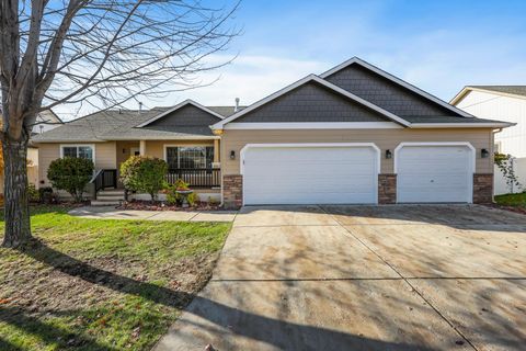 Photo of 5103 N McIntosh Ct, Spokane, WA 99206 (MLS # 202526622)