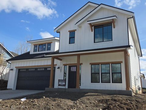 Photo of 2205 W Cascade Way, Spokane, WA 99208 (MLS # 202614337)