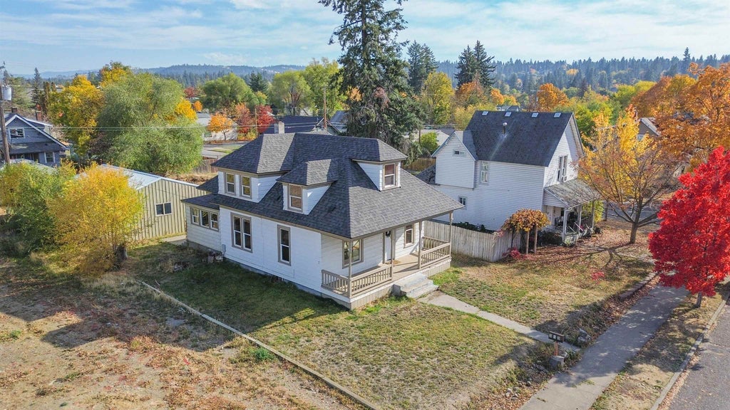 Photo of 323 S Fiske St, Spokane, WA 99202 (MLS # 202626156)
