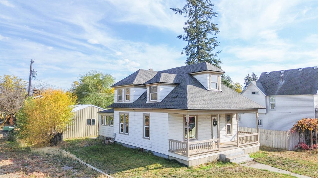Photo of 323 S Fiske St, Spokane, WA 99202 (MLS # 202626156)