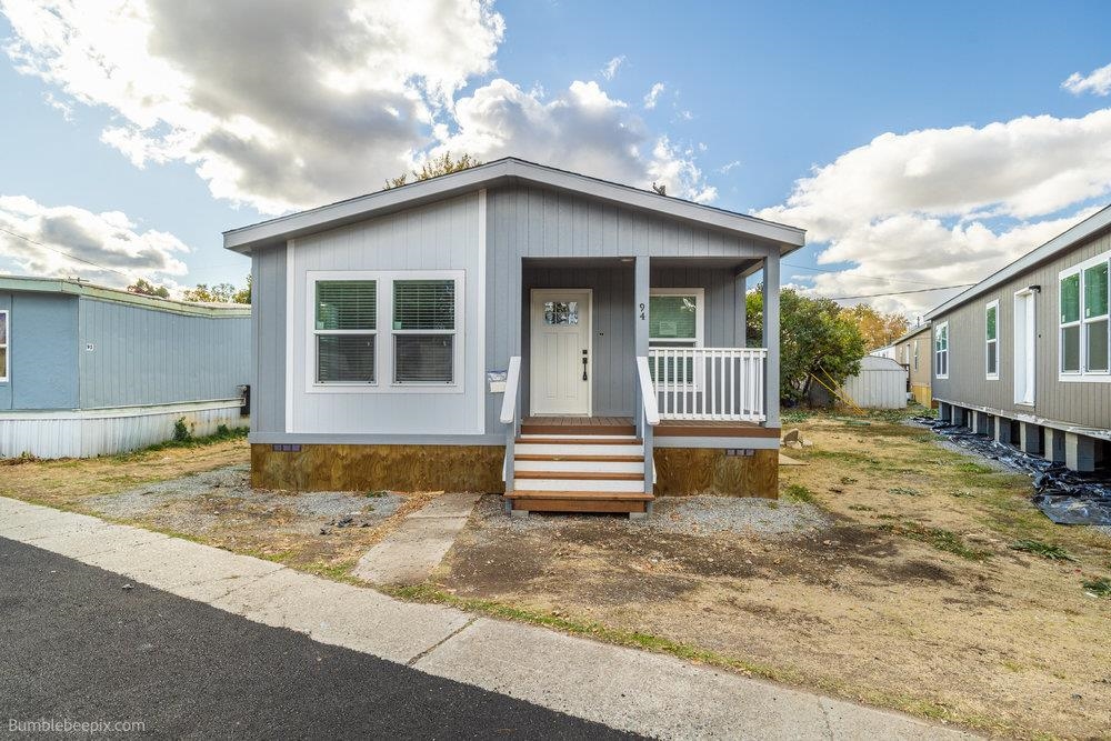 Photo 1 of 28 — 11920 E Mansfield Ave, Spokane Valley, WA 99206