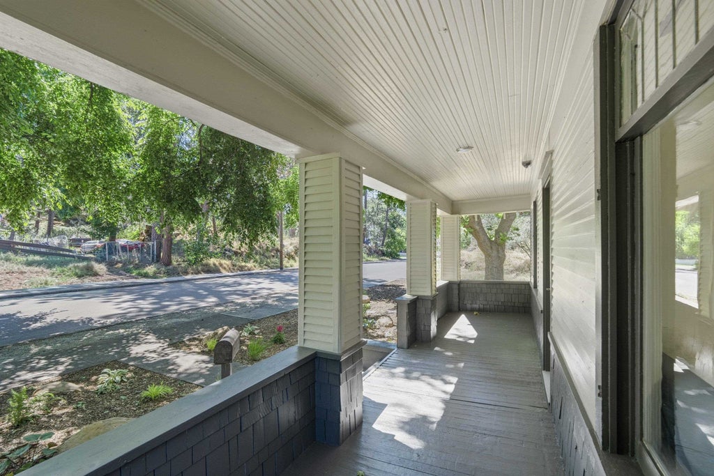 Photo of 2803 E Hartson Ave, Spokane, WA 99202 (MLS # 202619213)