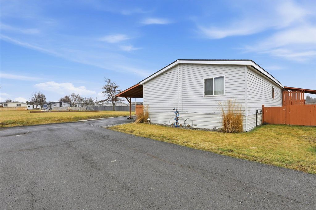 Photo of 10510 W Richland Rd, Cheney, WA 99004 (MLS # 202615647)