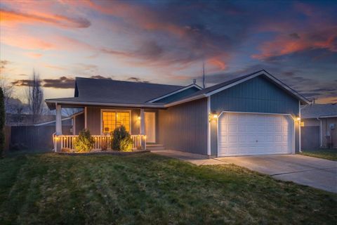 Photo of 1618 N Holiday Ln, Spokane Valley, WA 99016 (MLS # 202613880)