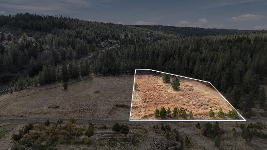 Photo of 1519 W Victoria Ln, Spokane, WA 99224 (MLS # 202625851)
