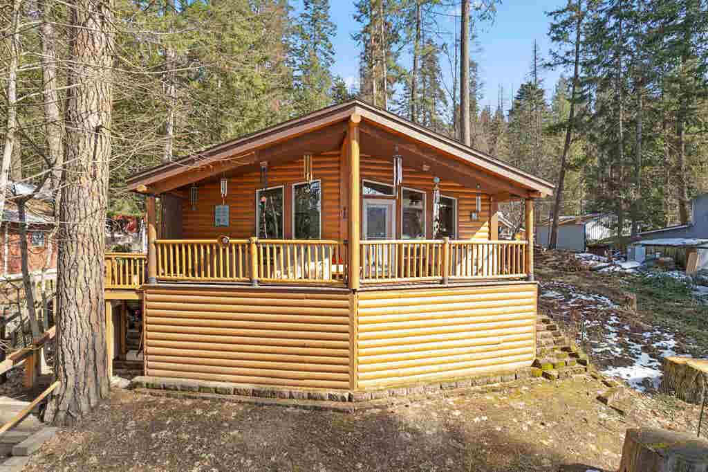 Photo of 13907 N East Newman Lake Dr, Newman Lake, WA 99025 (MLS # 202619312)