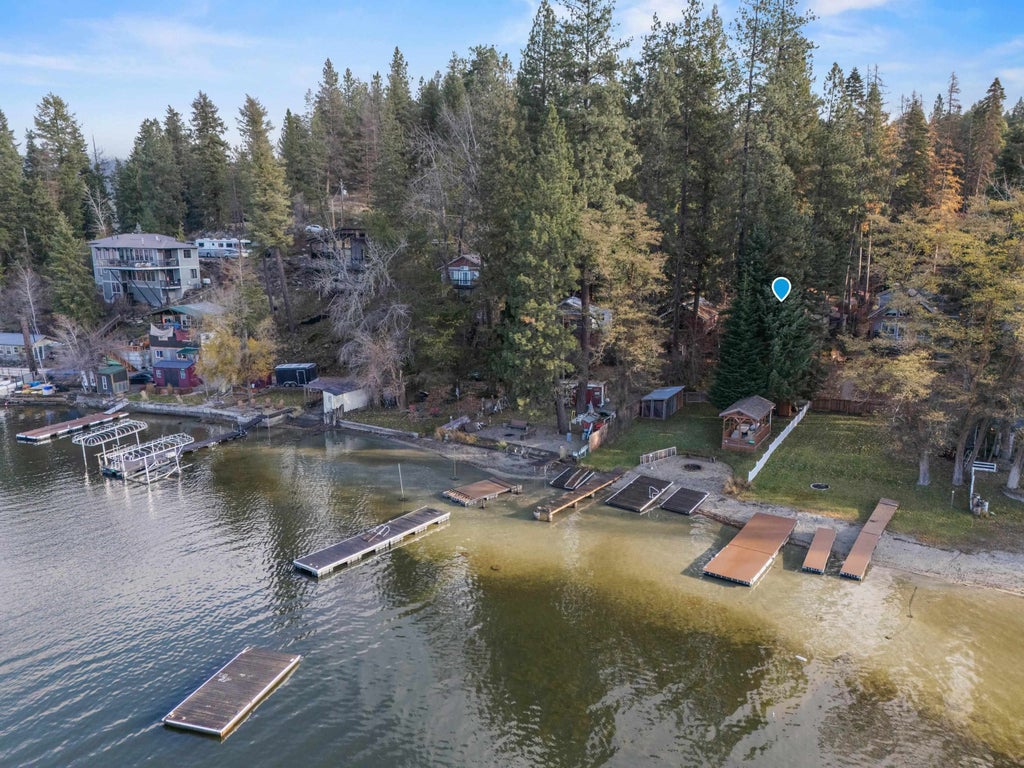 Photo of 13907 N East Newman Lake Dr, Newman Lake, WA 99025 (MLS # 202619312)