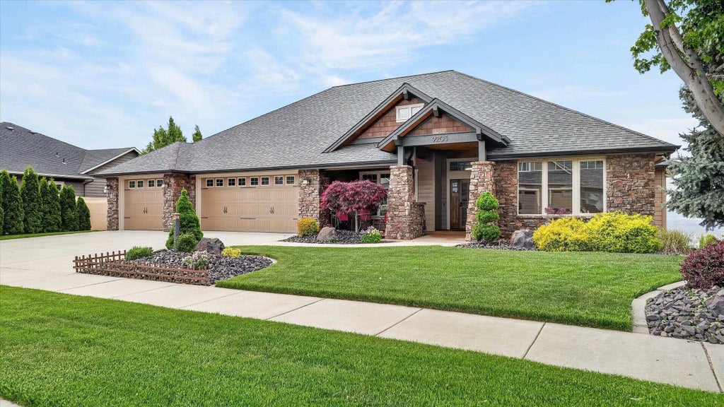 Photo of 9203 N Scarlet Sky Dr, Spokane, WA 99208 (MLS # 202624620)