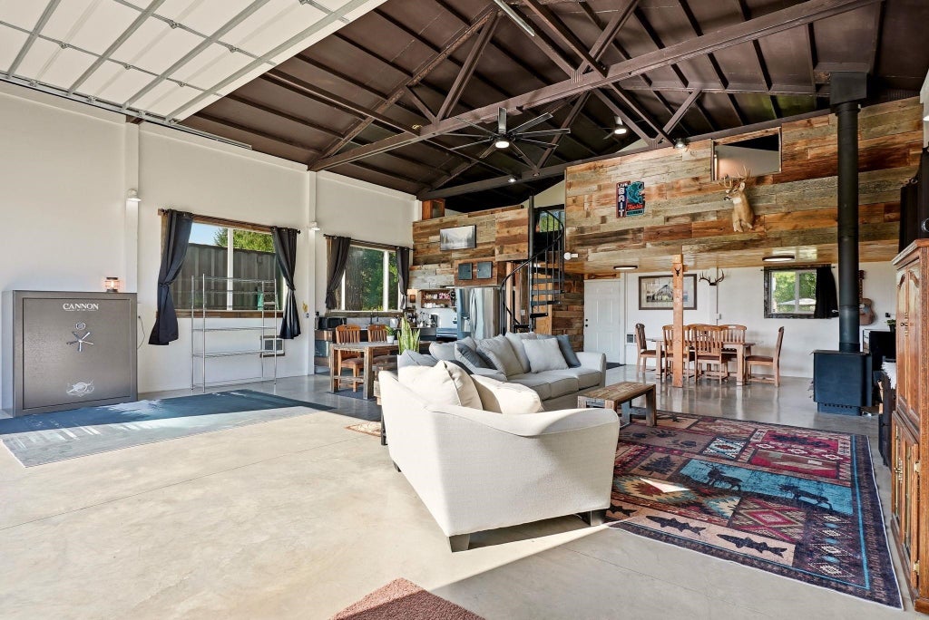 Photo of 31 Bald Eagle Dr, Newport, WA 99156 (MLS # 202625827)