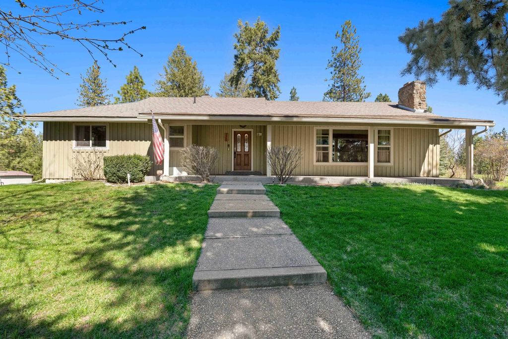 Photo of 5522 Moose Meadow Way, Deer Park, WA 99006 (MLS # 202615144)