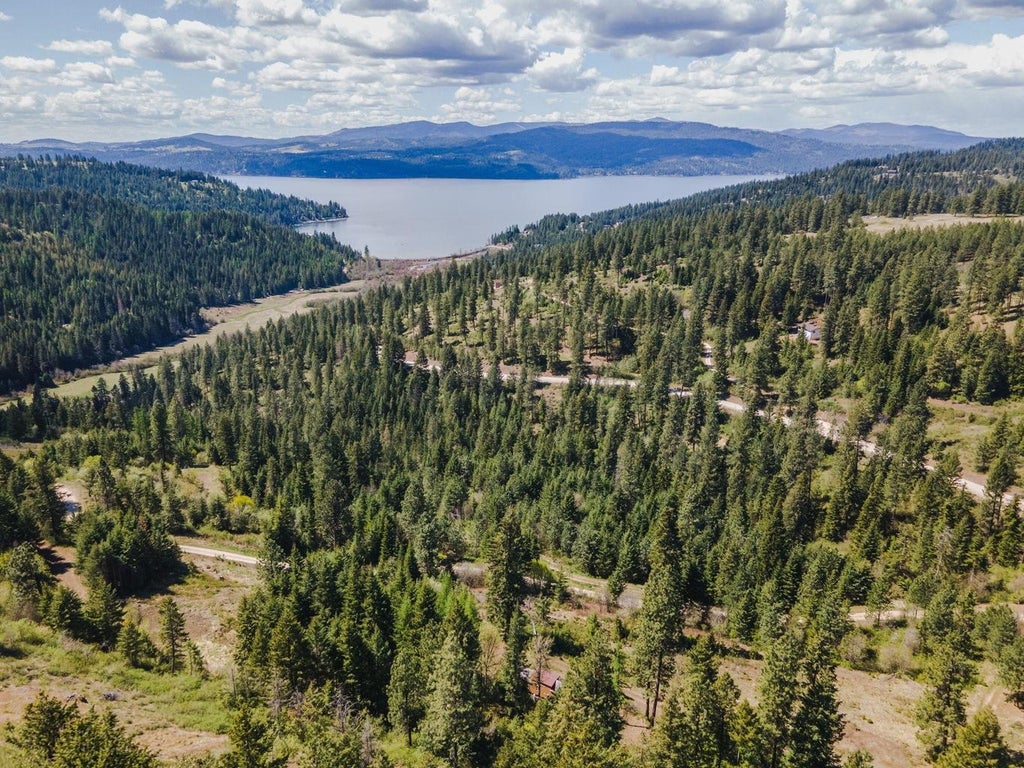 Photo of 15040 S BENCH Rd, Harrison, ID 83833 (MLS # 202619019)