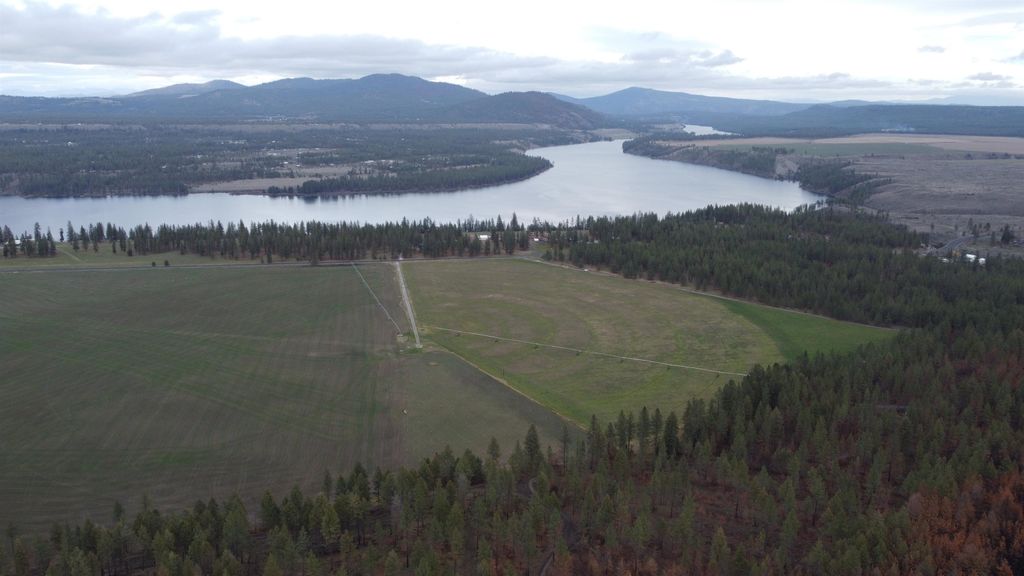 Photo of Xxx Coyote Ridge Ln, Ford, WA 99013 (MLS # 202616520)