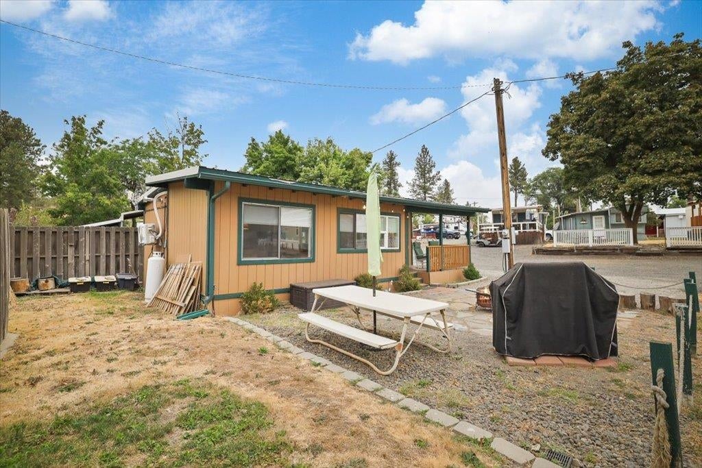 Photo of 33801 S Badger Ln, Cheney, WA 99004 (MLS # 202623639)