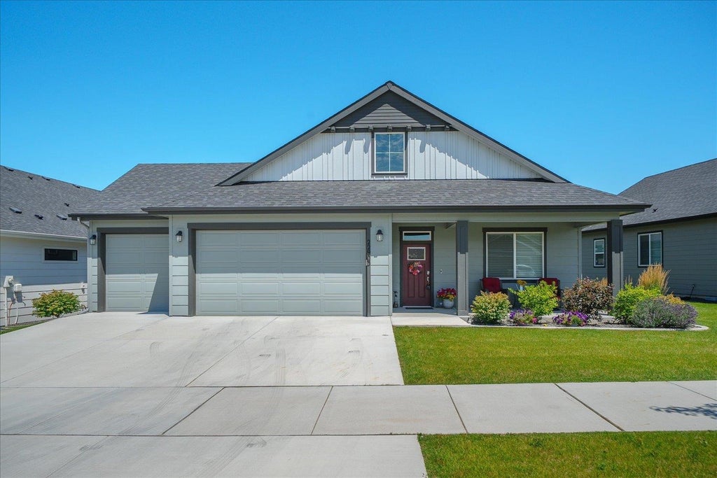Photo of 22903 E Wellington Pkwy, Liberty Lake, WA 99019 (MLS # 202621108)