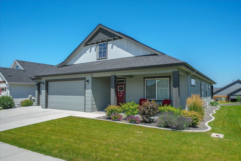 Photo of 22903 E Wellington Pkwy, Liberty Lake, WA 99019 (MLS # 202621108)