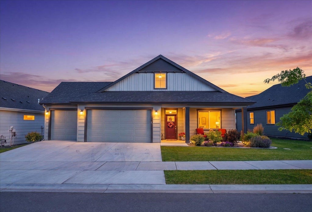 Photo of 22903 E Wellington Pkwy, Liberty Lake, WA 99019 (MLS # 202621108)