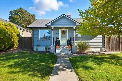 Photo of 4424 N Monroe St, Spokane, WA 99205 (MLS # 202525648)