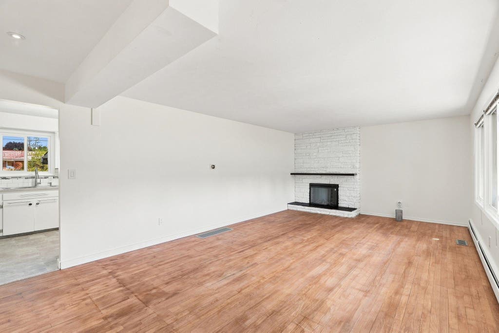 Photo of 2116 W Gordon Ave, Spokane, WA 99205 (MLS # 202622871)